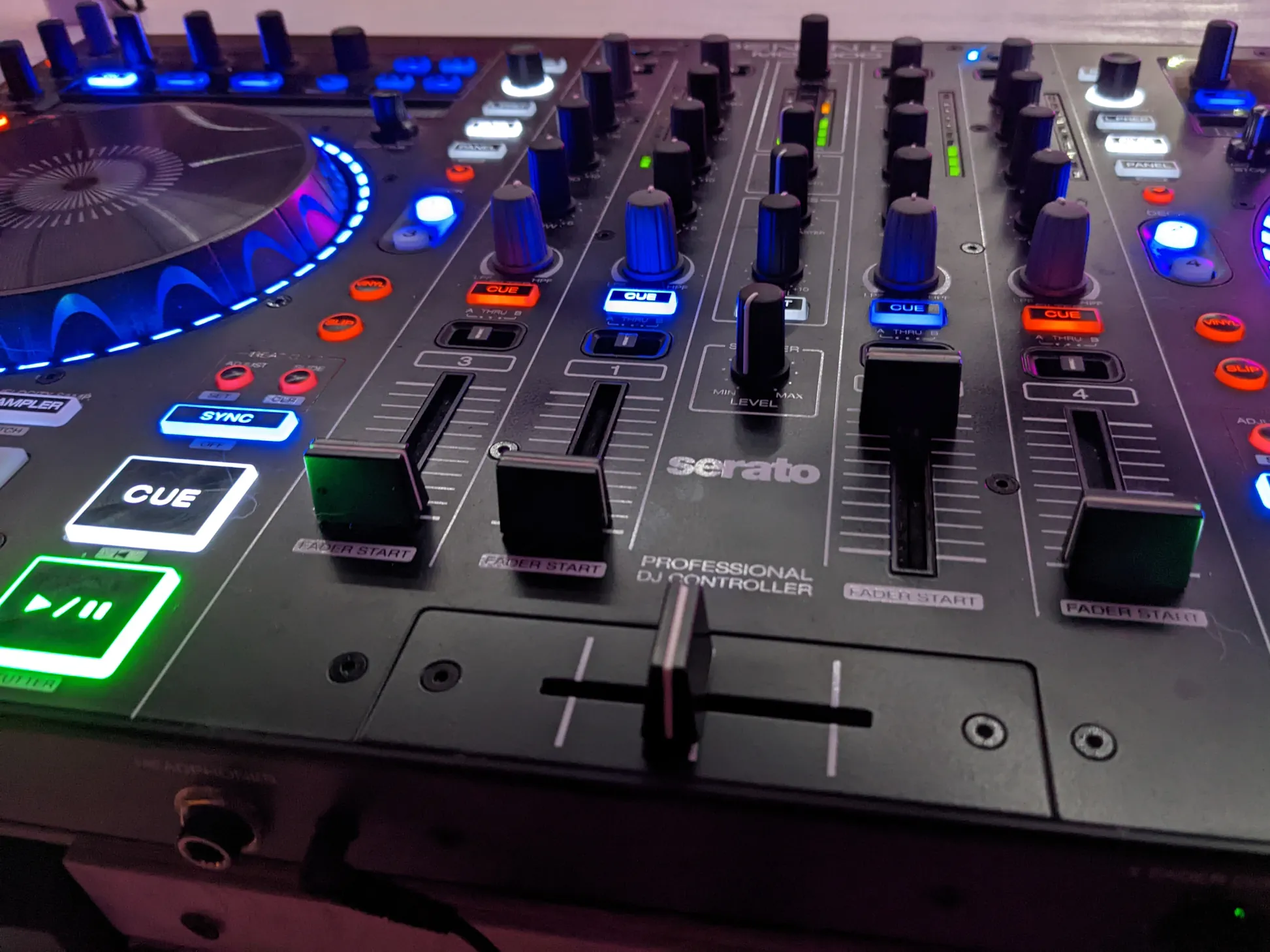 MrDeejay DJ Controller